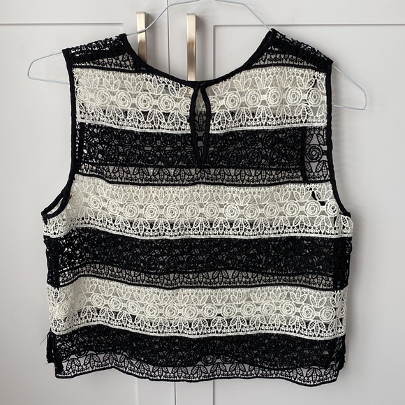 Crochet top - Picture 6 of 7